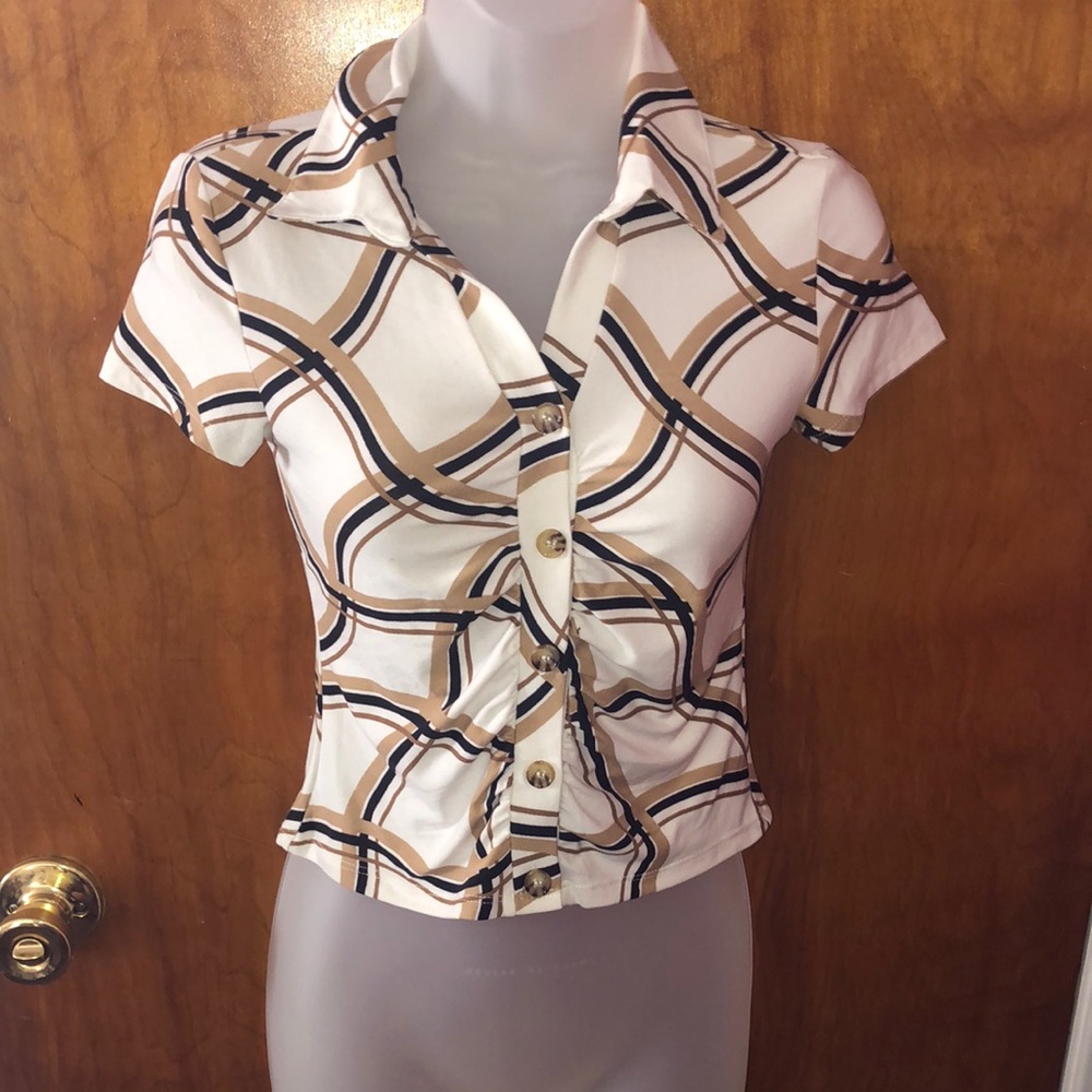 No boundaries Stylish Women's Tan Plaid Button-Up Top